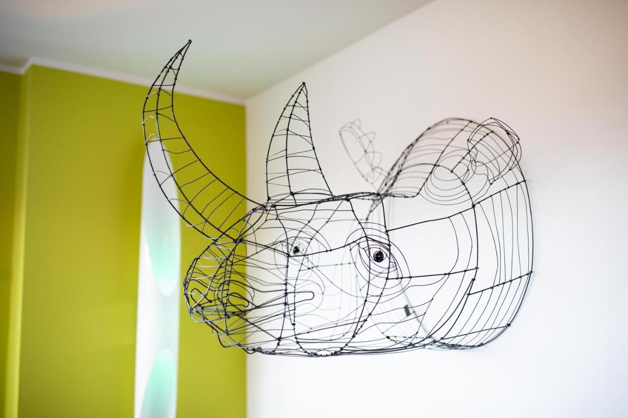 Sound Of Colors - Art Design Apartment Дезенцано-дель-Гарда Екстер'єр фото